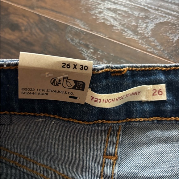 Levi Jeans - Picture 2 of 4